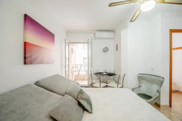 Apartamento Inteiro Acolhedor Perto Da Praia Torrevieja Exterior photo
